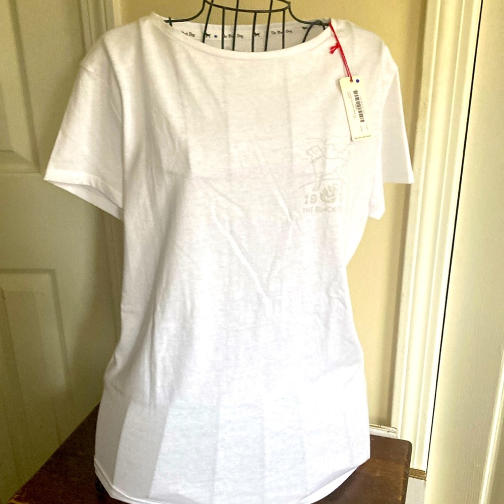 The Black Dog Medium Women’s Tee T-shirt NWT New!!